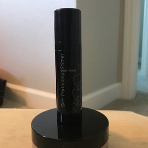 Murad Skin Perfecting Primer, Dewy Finish